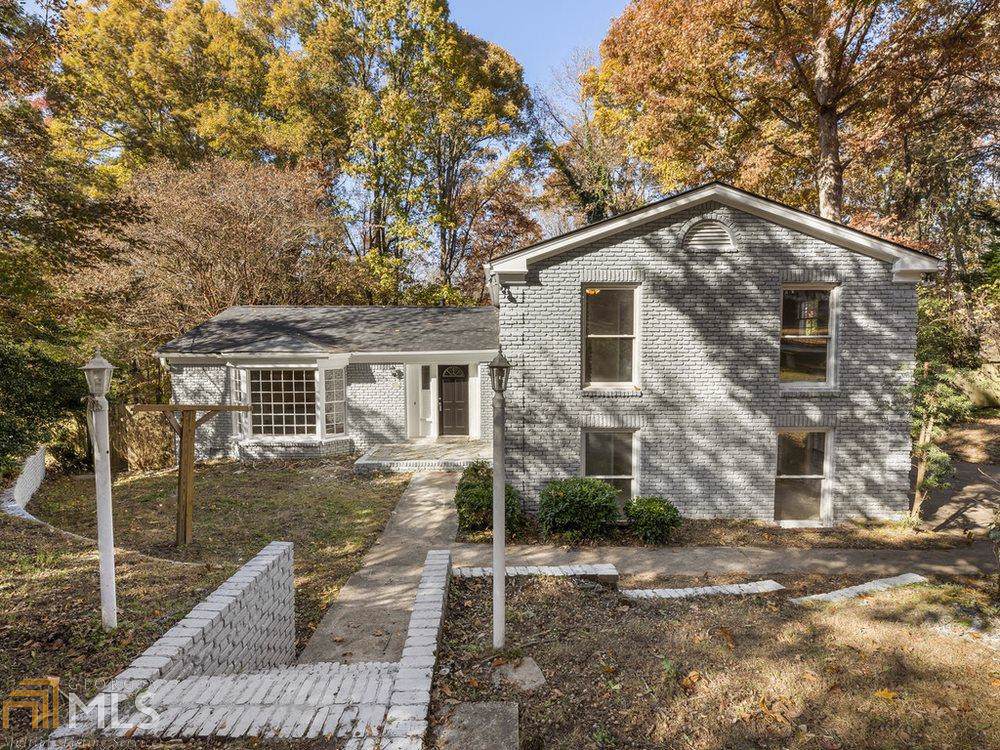 4847 Greenway Rd - Photo 1