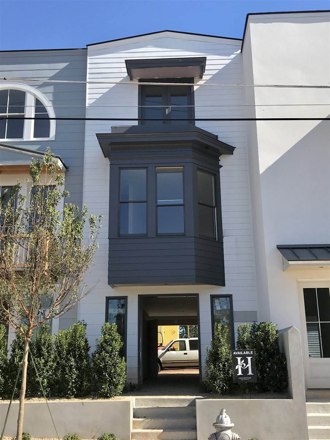 694 Fraser St - Photo 1