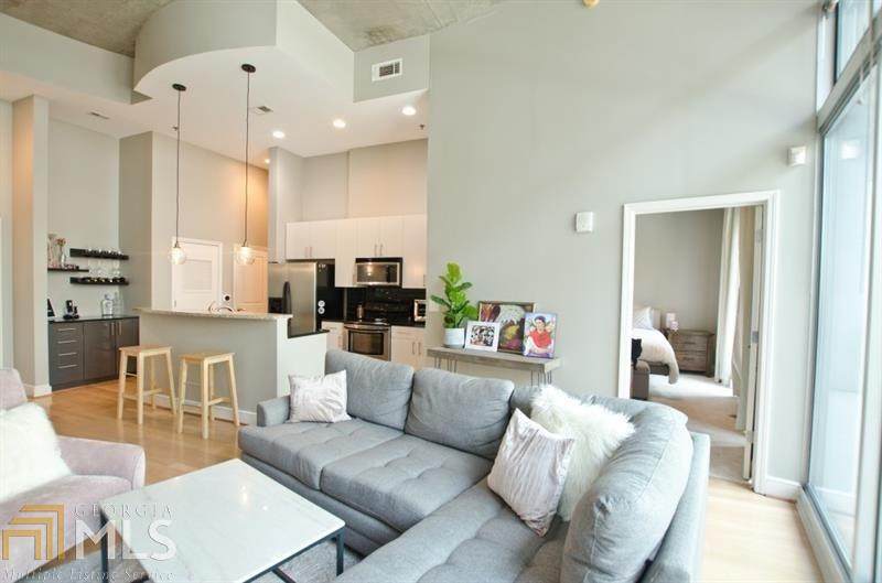 44 Peachtree Pl - Photo 1