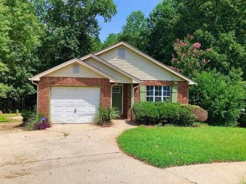 220 Oakwood Cir - Photo 1