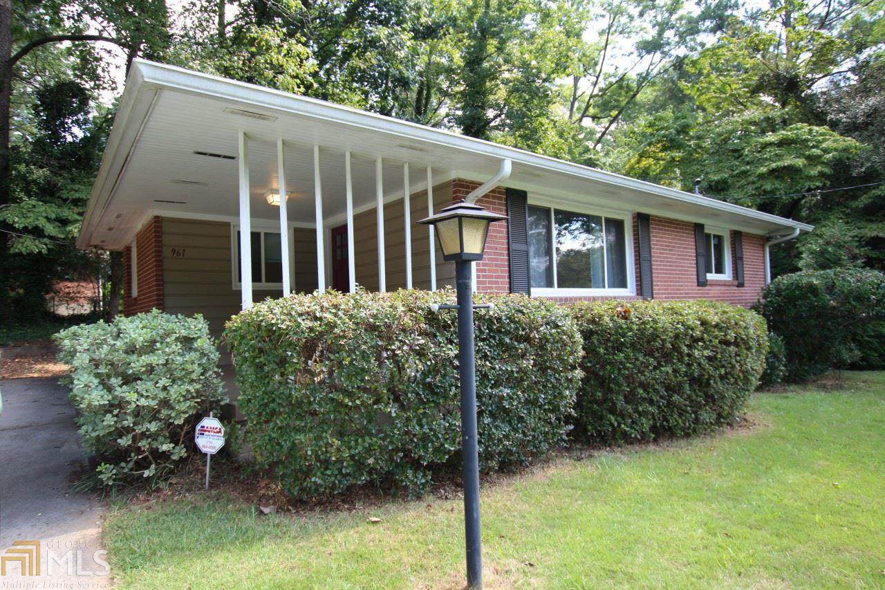 961 Parkside Ter - Photo 1