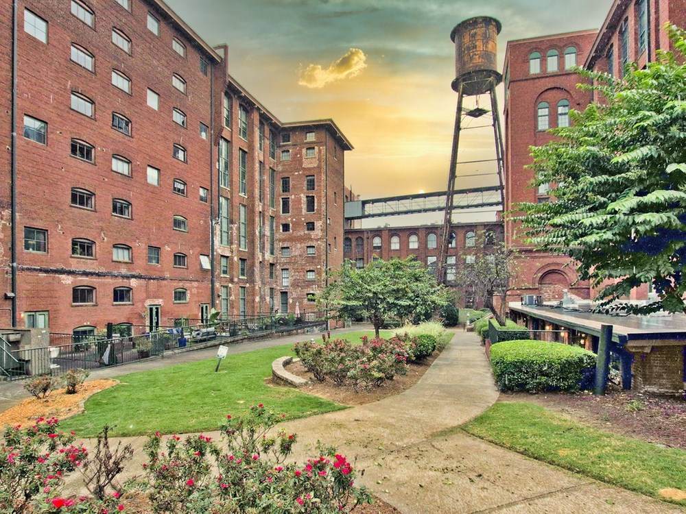 170 Boulevard - Photo 1