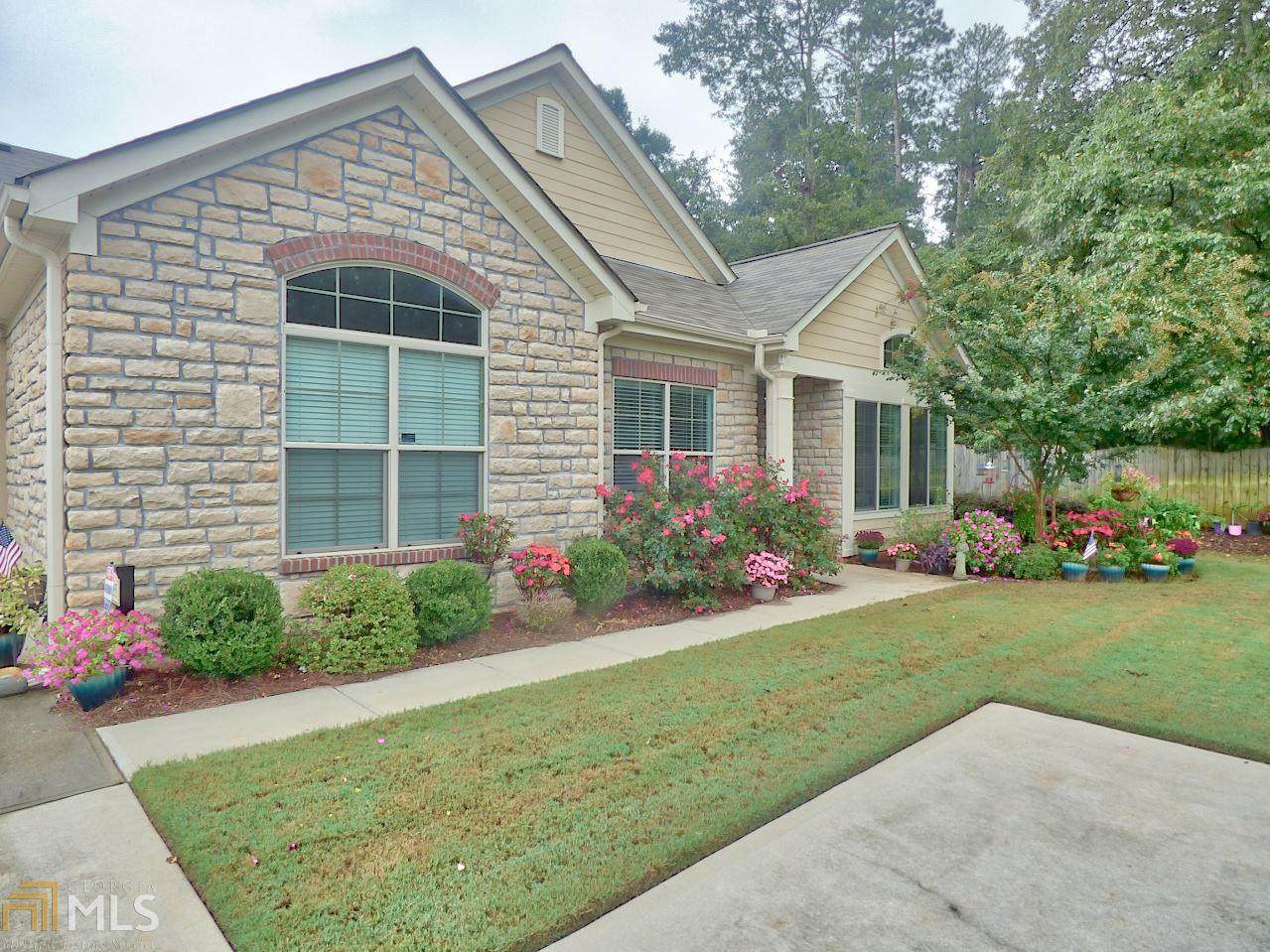 235 Fenwick Cir - Photo 1