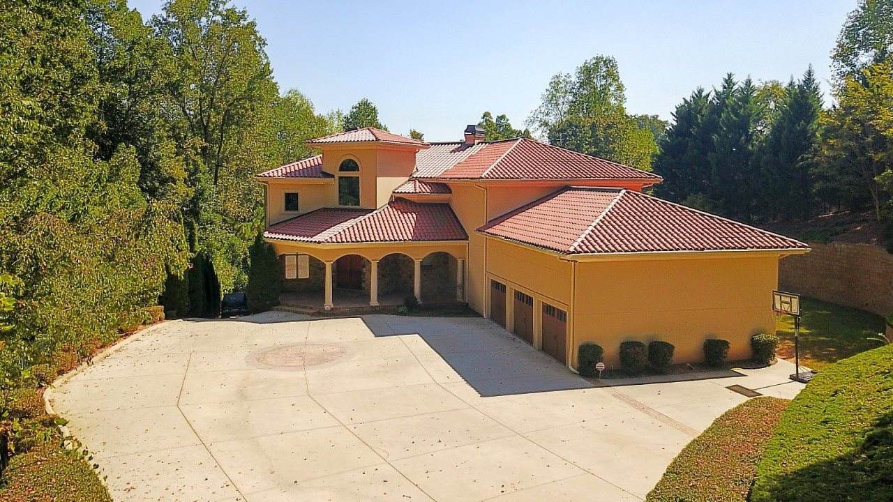 3275 Wildwood Rd - Photo 1