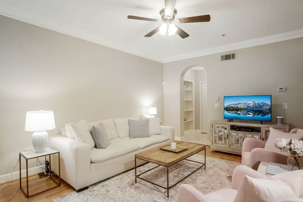 3777 Peachtree Rd - Photo 1