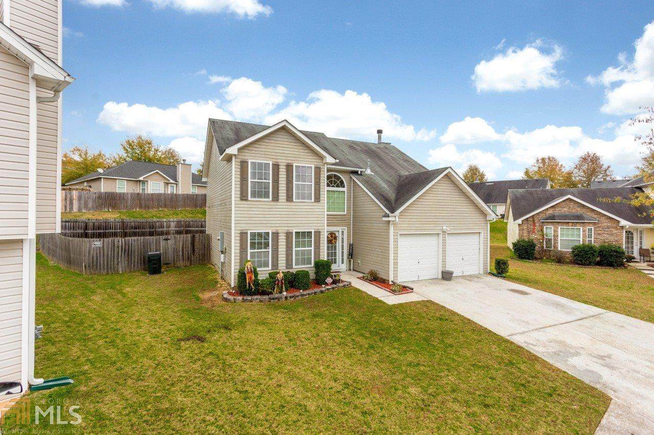 4372 Arabian Way - Photo 1
