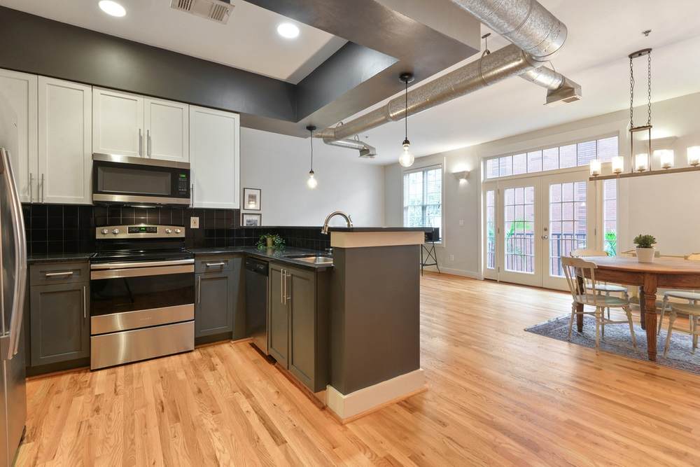 1029 Piedmont Ave - Photo 1