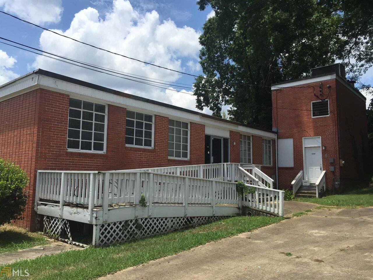 1009 3rd Avenue - Photo 1