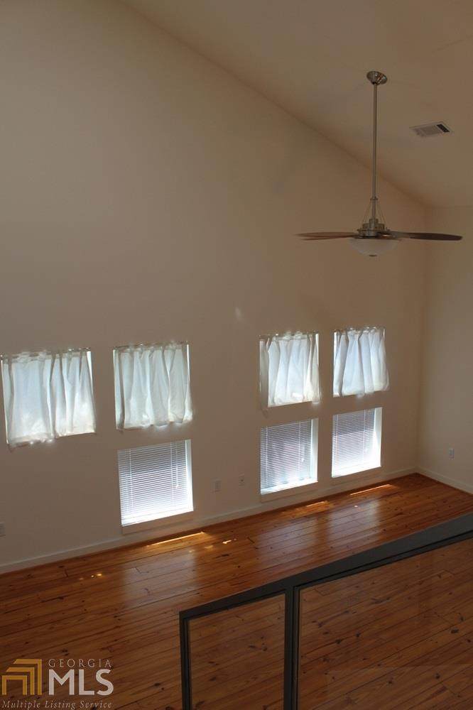 920 Memorial Dr - Photo 1
