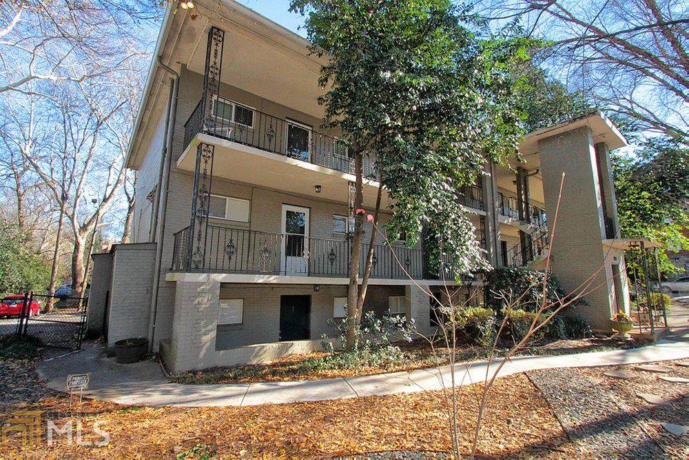 699 Argonne Ave - Photo 1