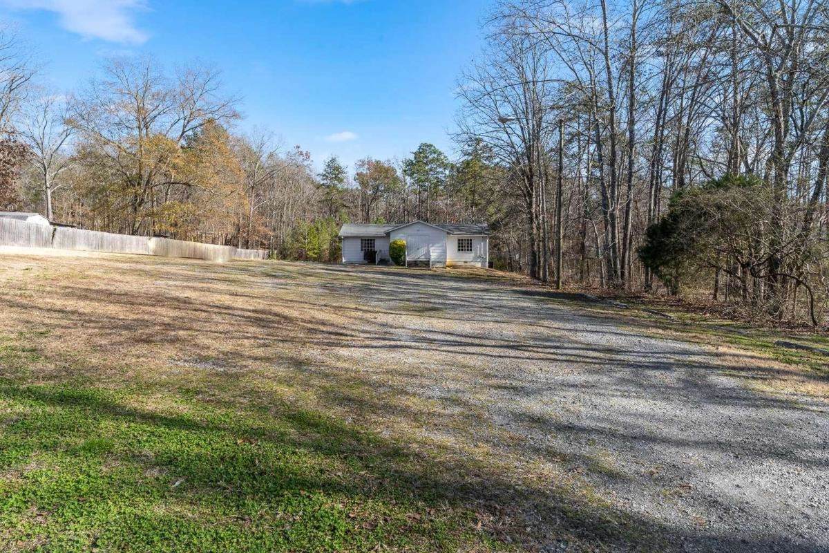 175 Willis Rd - Photo 1