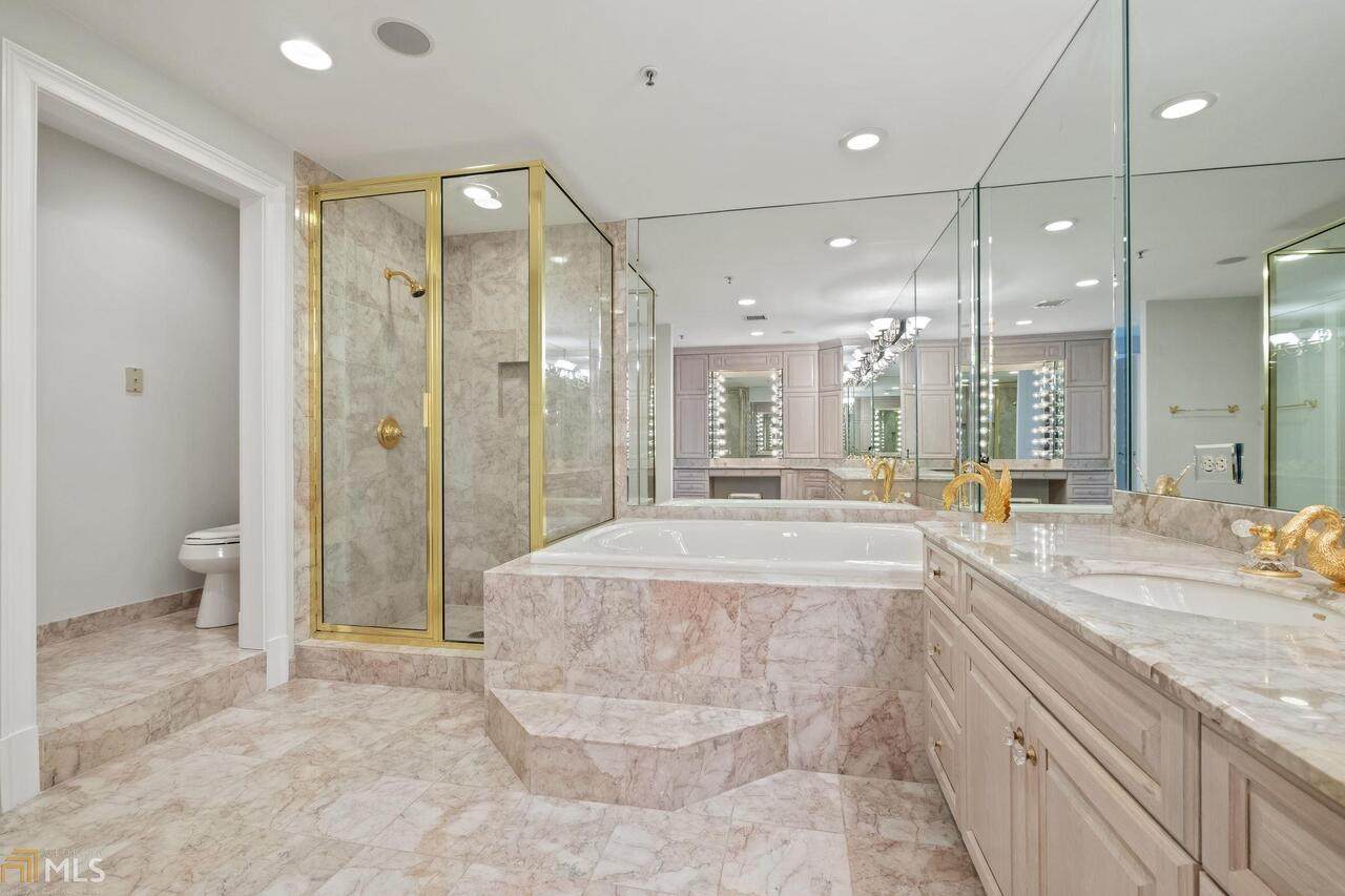 2660 Peachtree Road - Photo 1