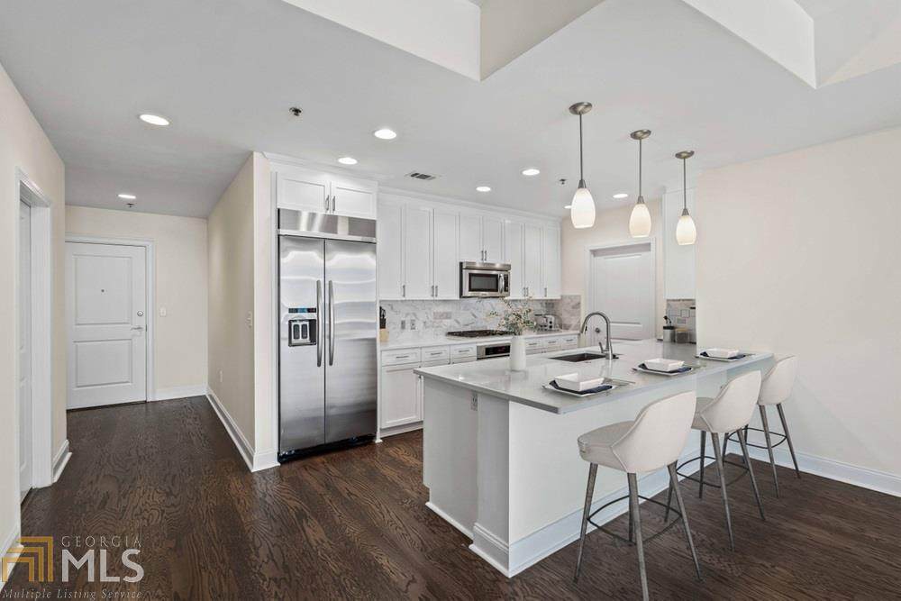 270 17Th St - Photo 1