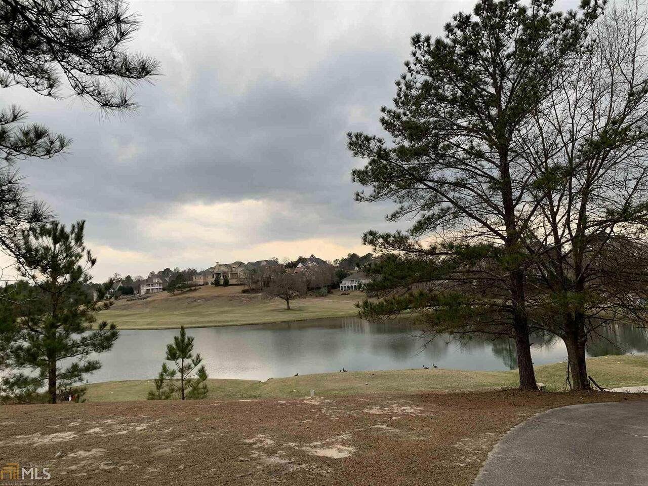 426 Southern Oaks Drive - Photo 1