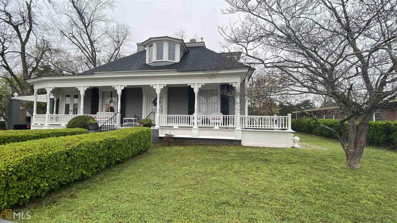 207 Thompson - Photo 1
