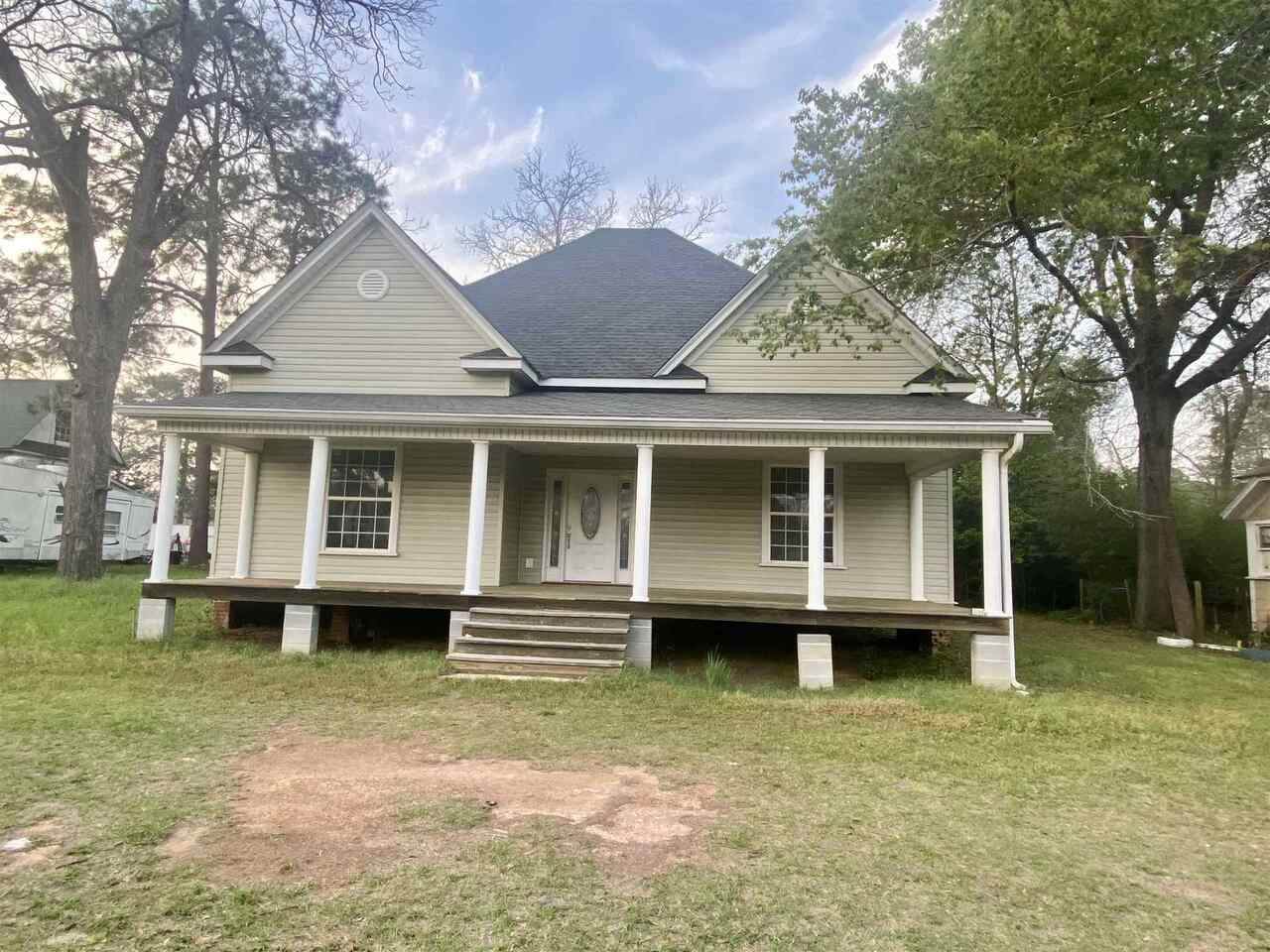 415 Hudson Avenue - Photo 1