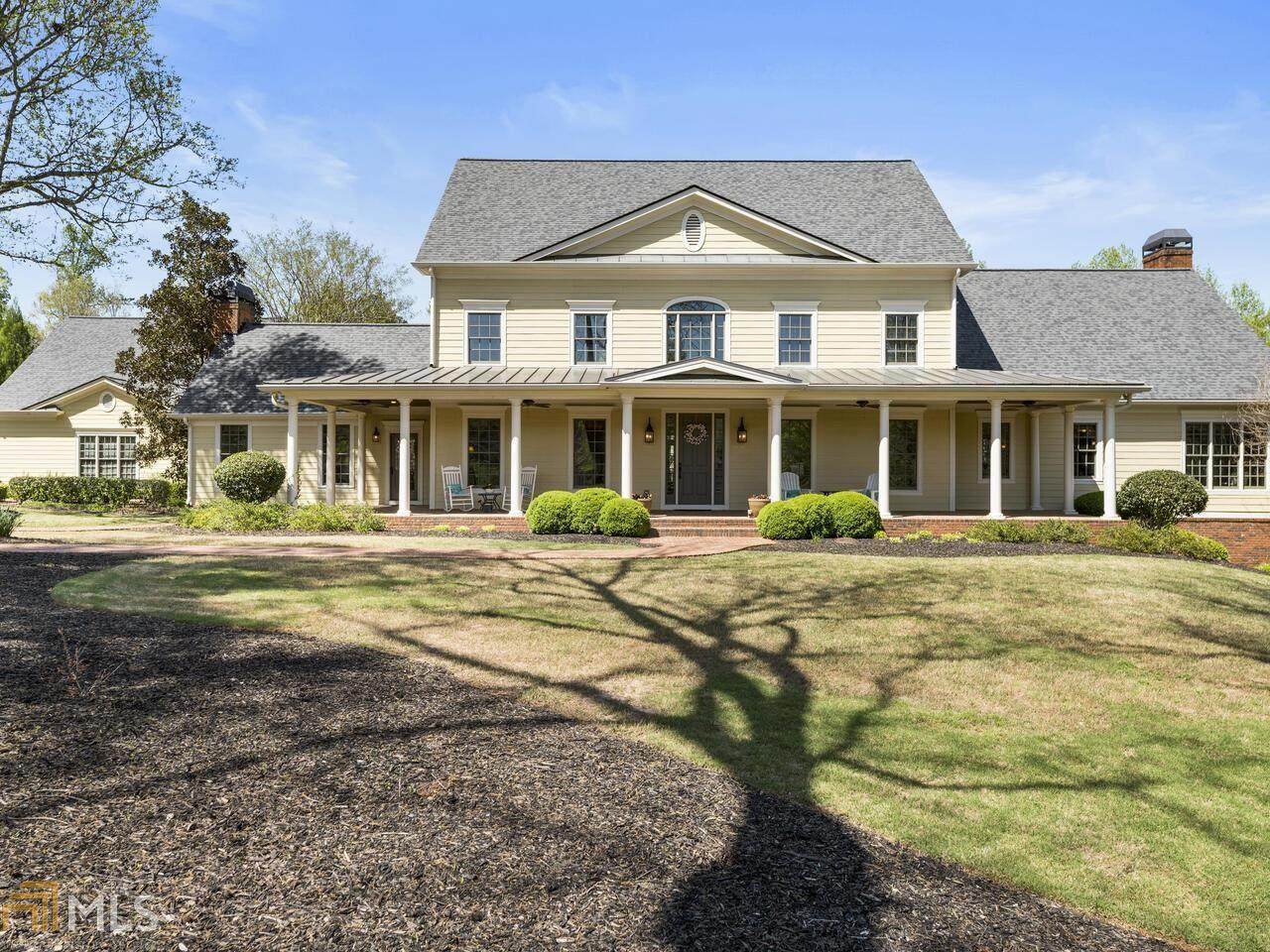 1221 Basnett Dr - Photo 1