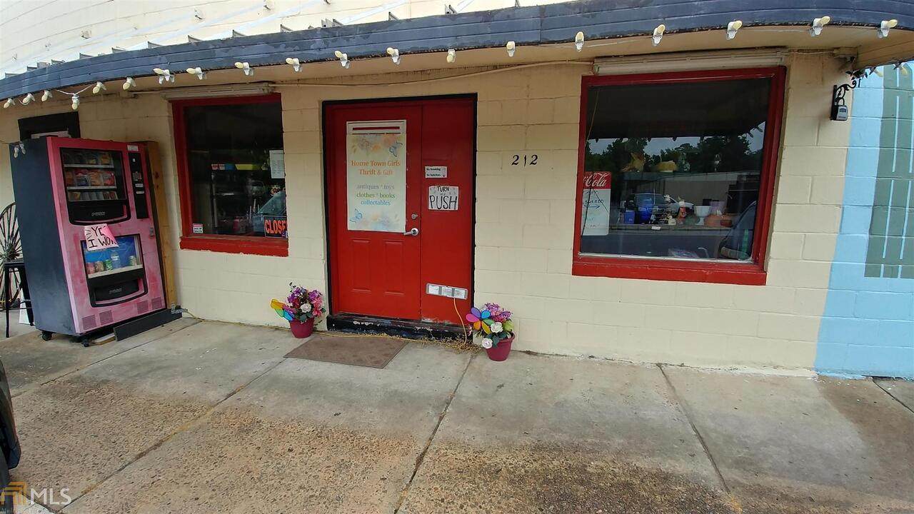 212 Central Boulevard - Photo 1