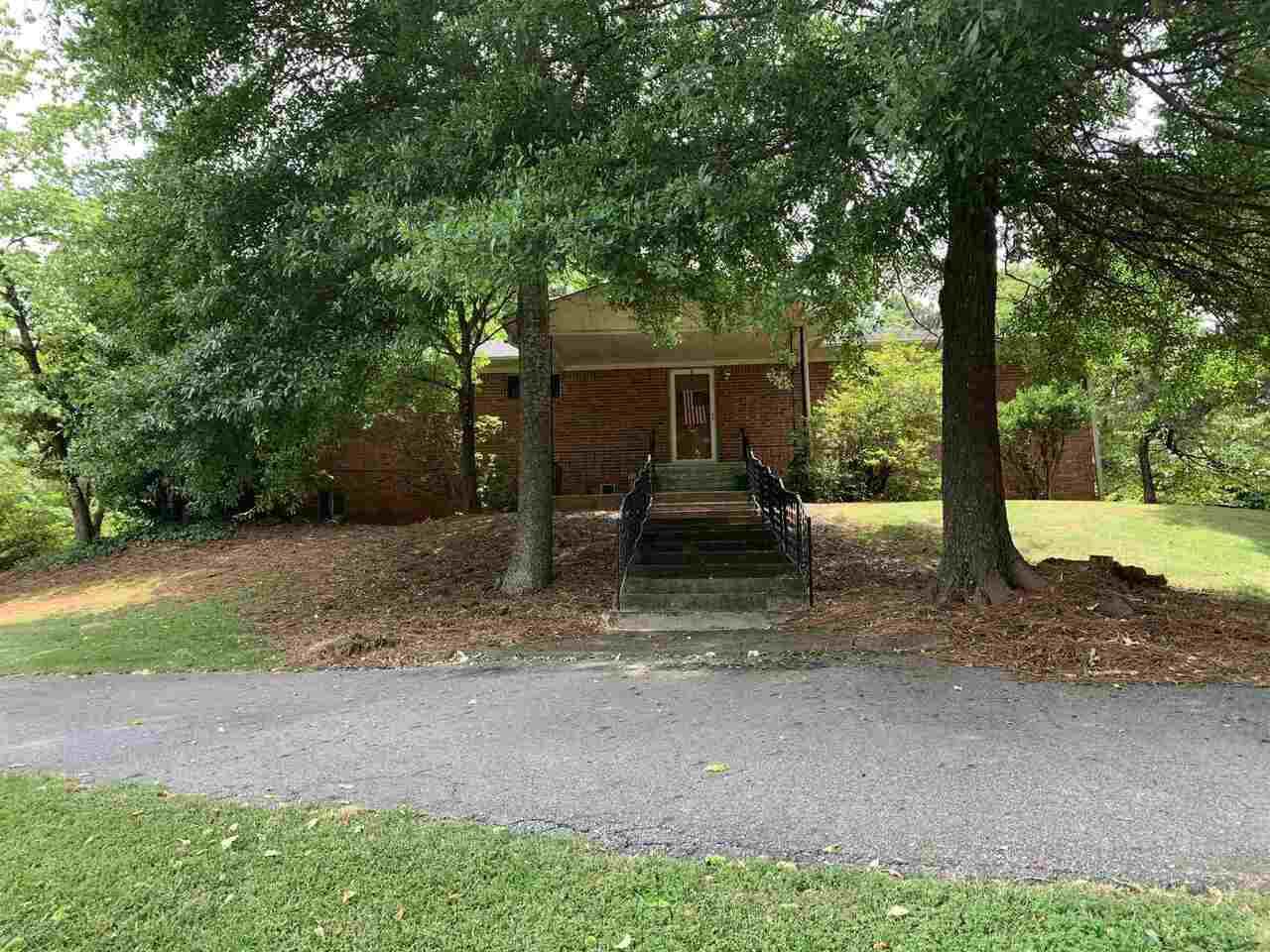 145 Kirkwood Drive - Photo 1