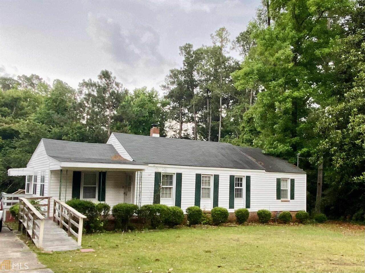 403 Ridgeland Drive - Photo 1
