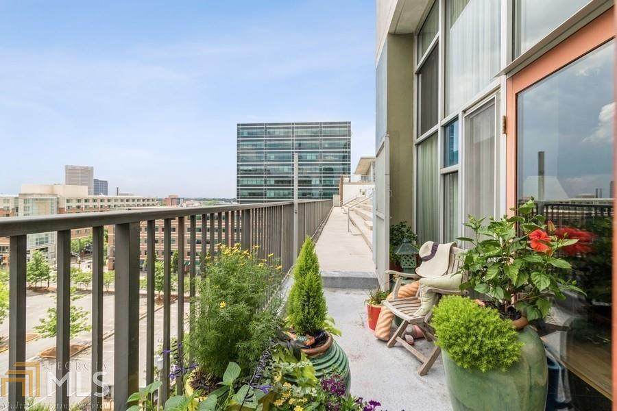 845 Spring St - Photo 1
