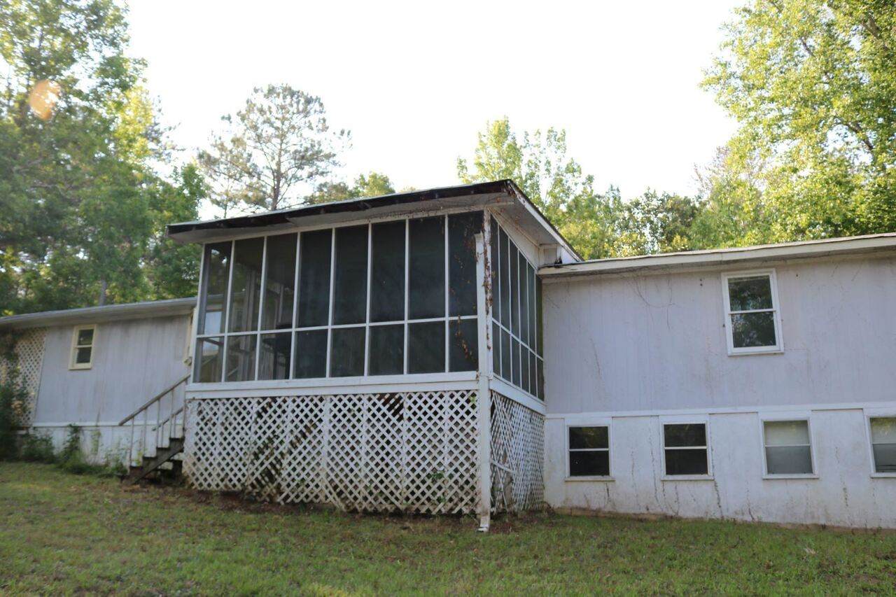 2492 Beaverdam Road - Photo 1