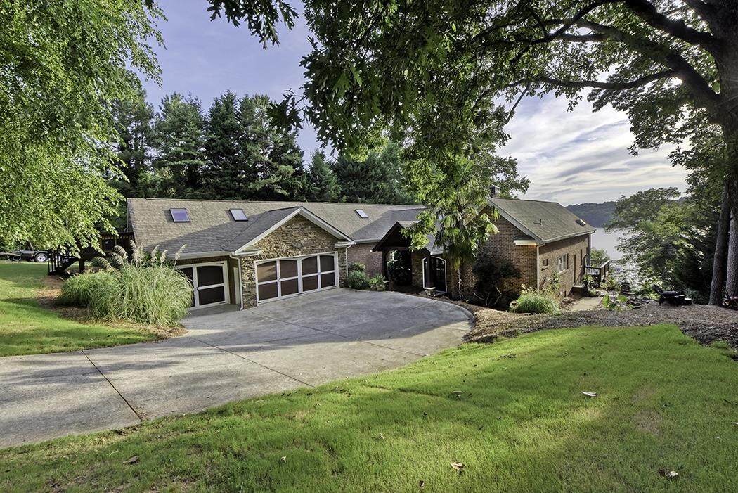 8160 Lanier Drive - Photo 1