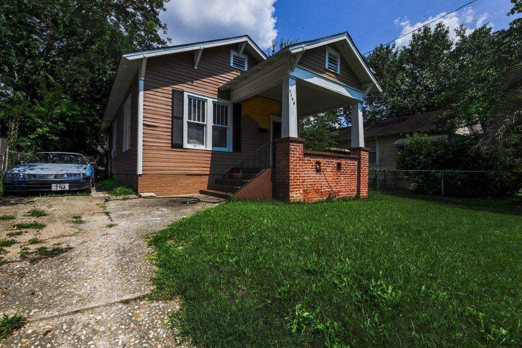3108 12th Avenue - Photo 1