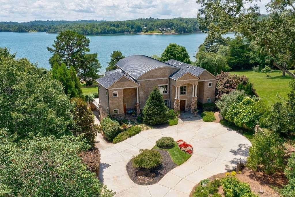 2441 Club Drive - Photo 1