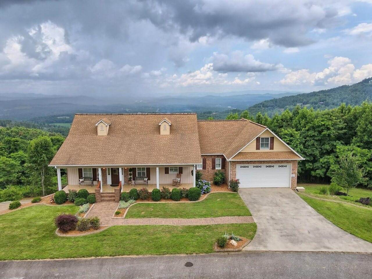 237 Terrace Lane - Photo 1