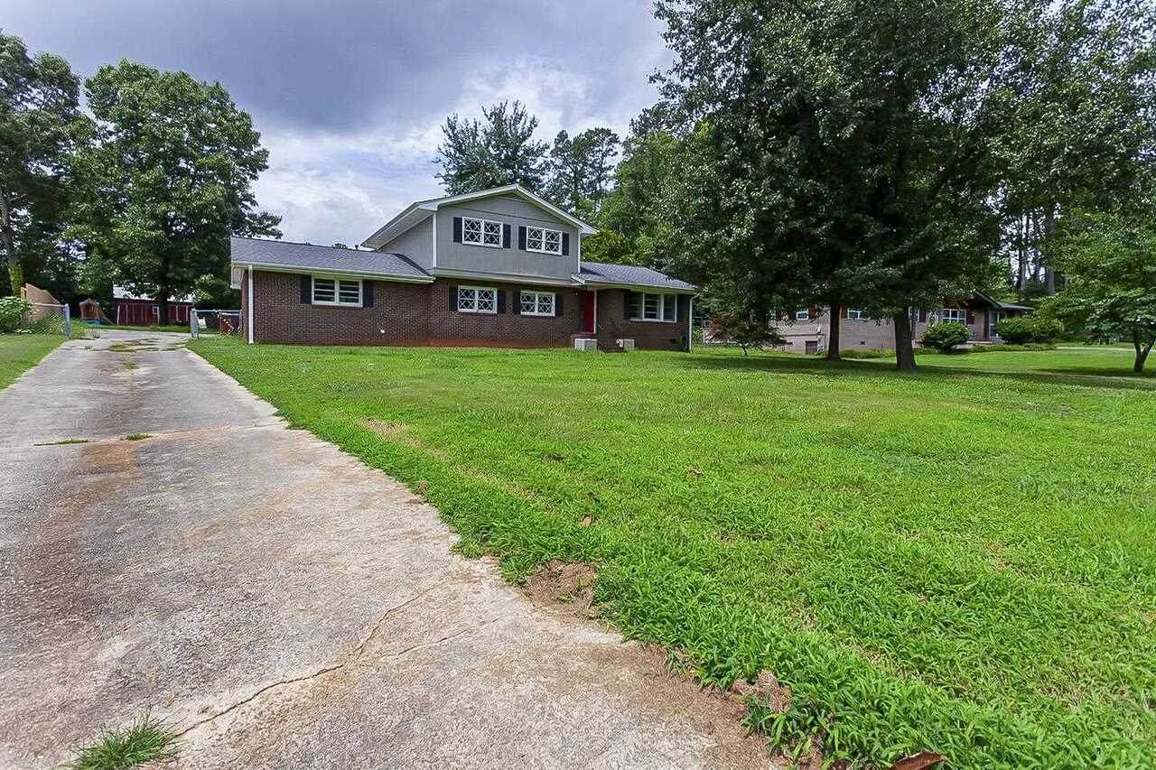 493 Briggs - Photo 1