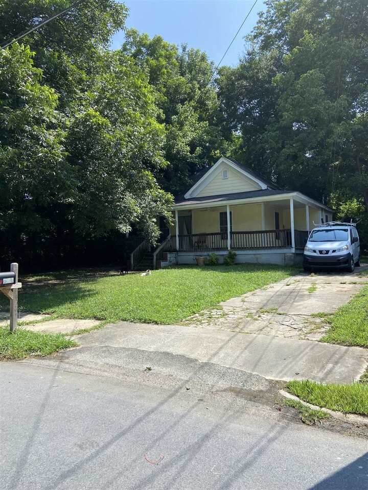 621 Pennington Avenue - Photo 1