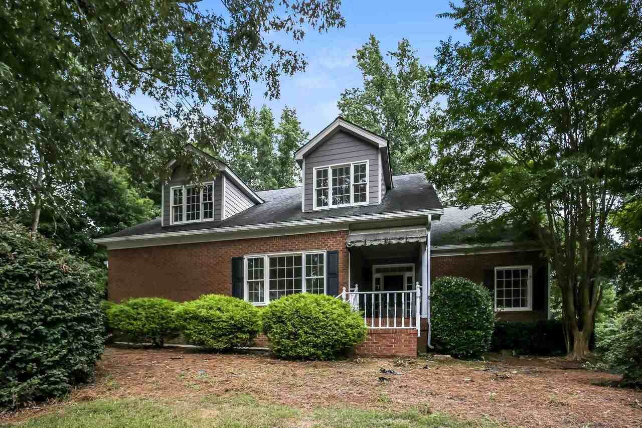 2111 Shadwell - Photo 1