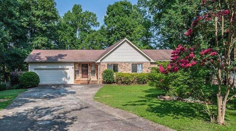 1050 Dogwood Hill Road - Photo 1
