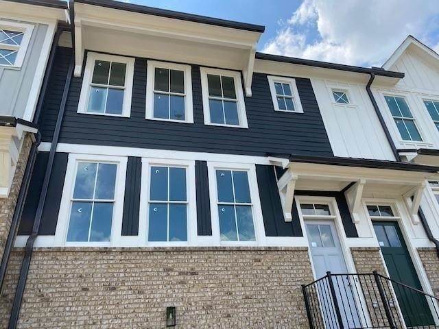 370 Thrasher Street - Photo 1