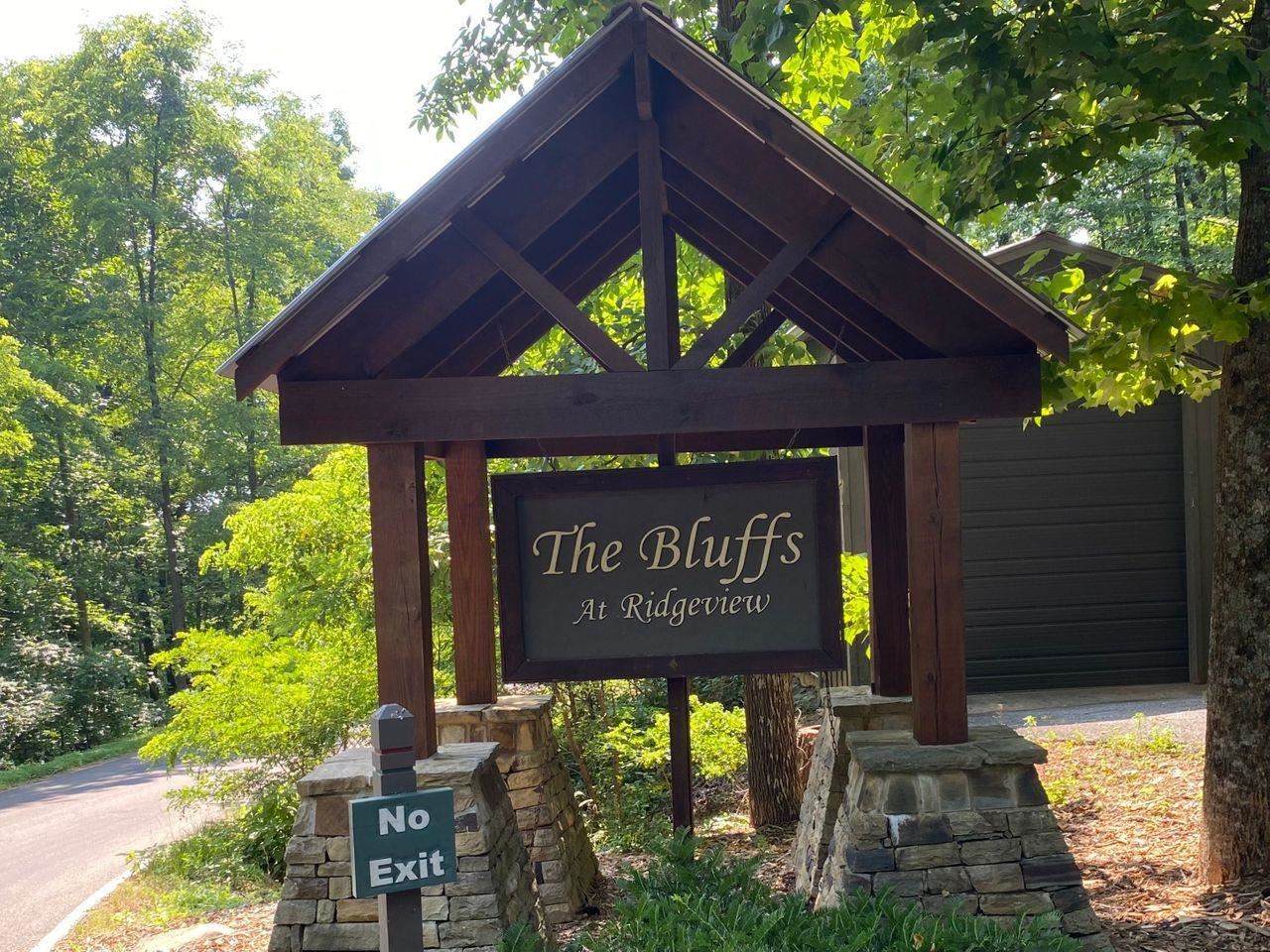 7301 Skyline Drive - Photo 1
