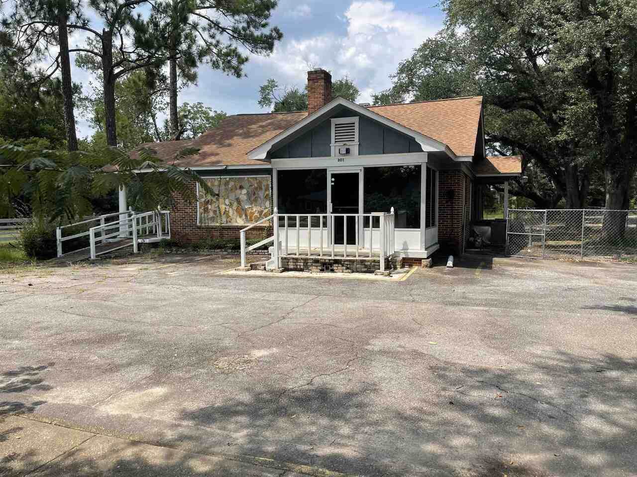 801 Highland Avenue - Photo 1
