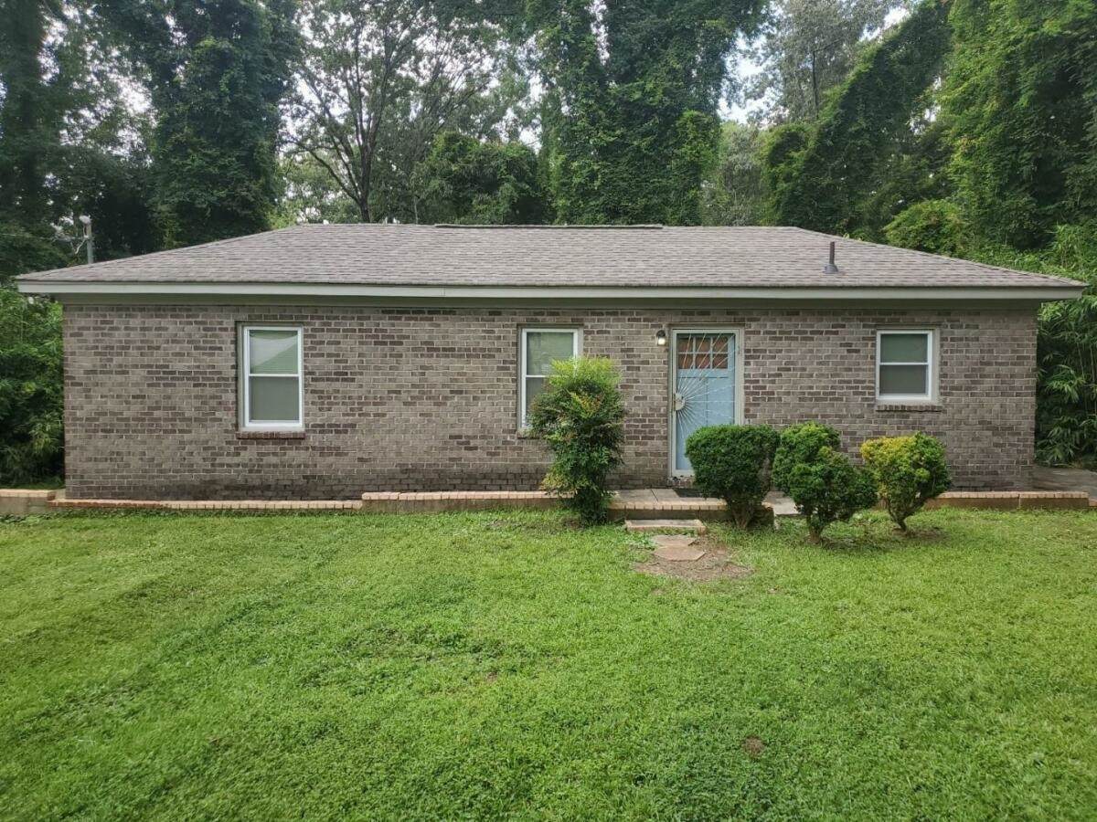 2656 Joyce Avenue - Photo 1