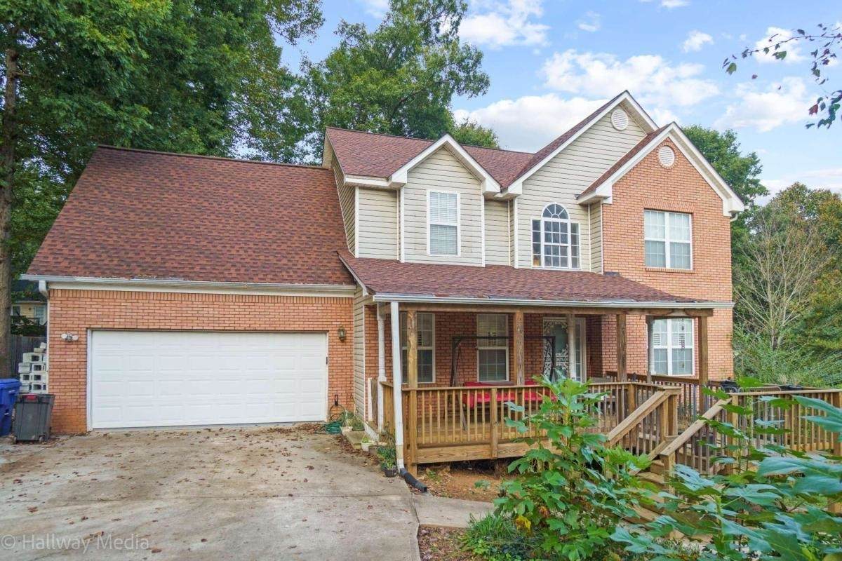 925 Dogwood Park Lane - Photo 1