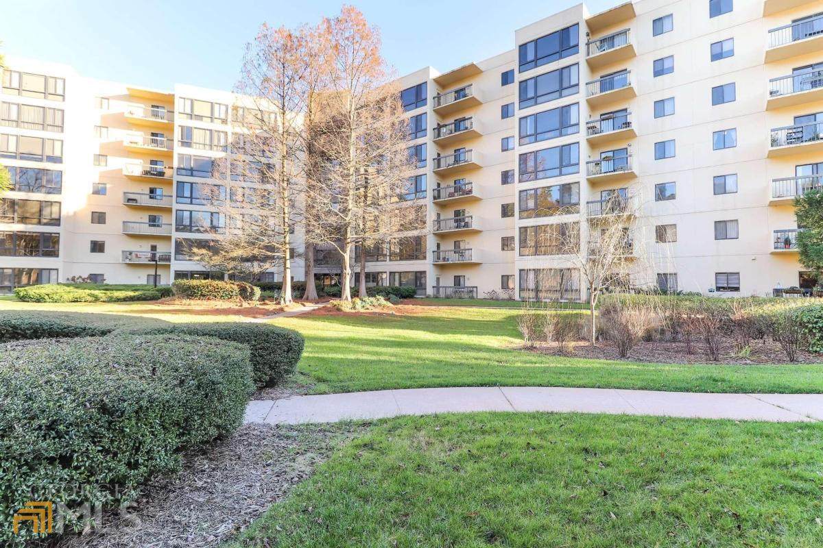 1800 Clairmont Lake - Photo 1