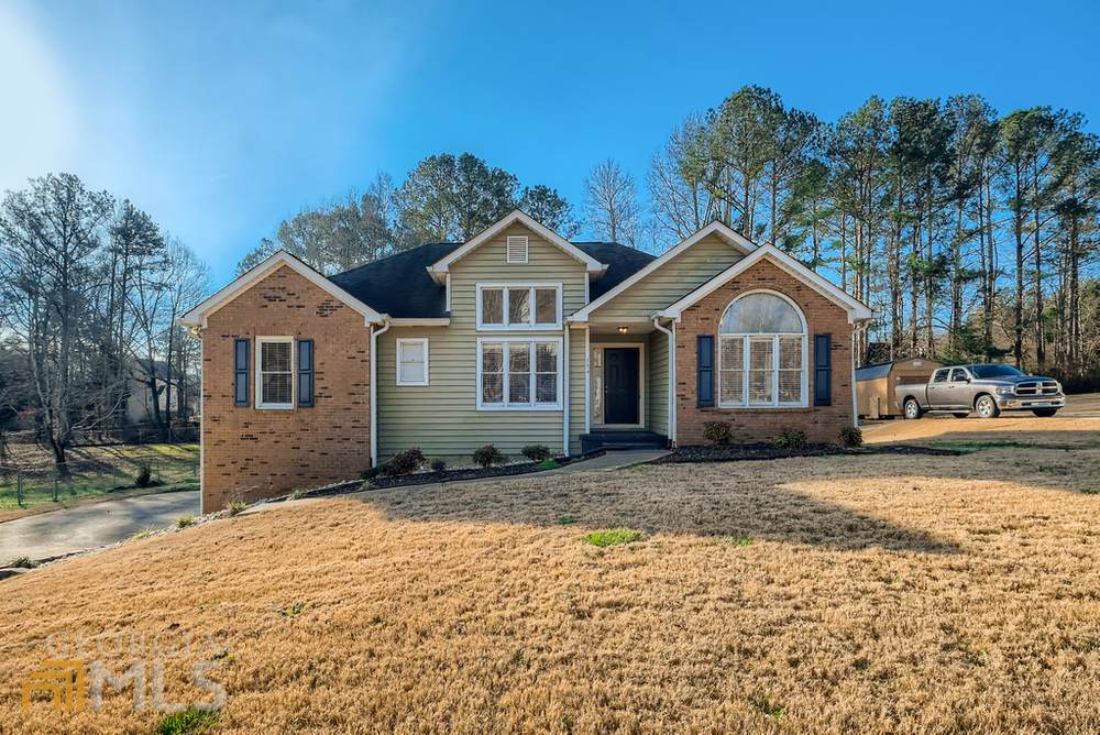 154 Camden Woods Drive - Photo 1