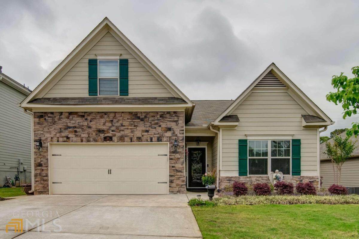 203 Woodford Drive - Photo 1