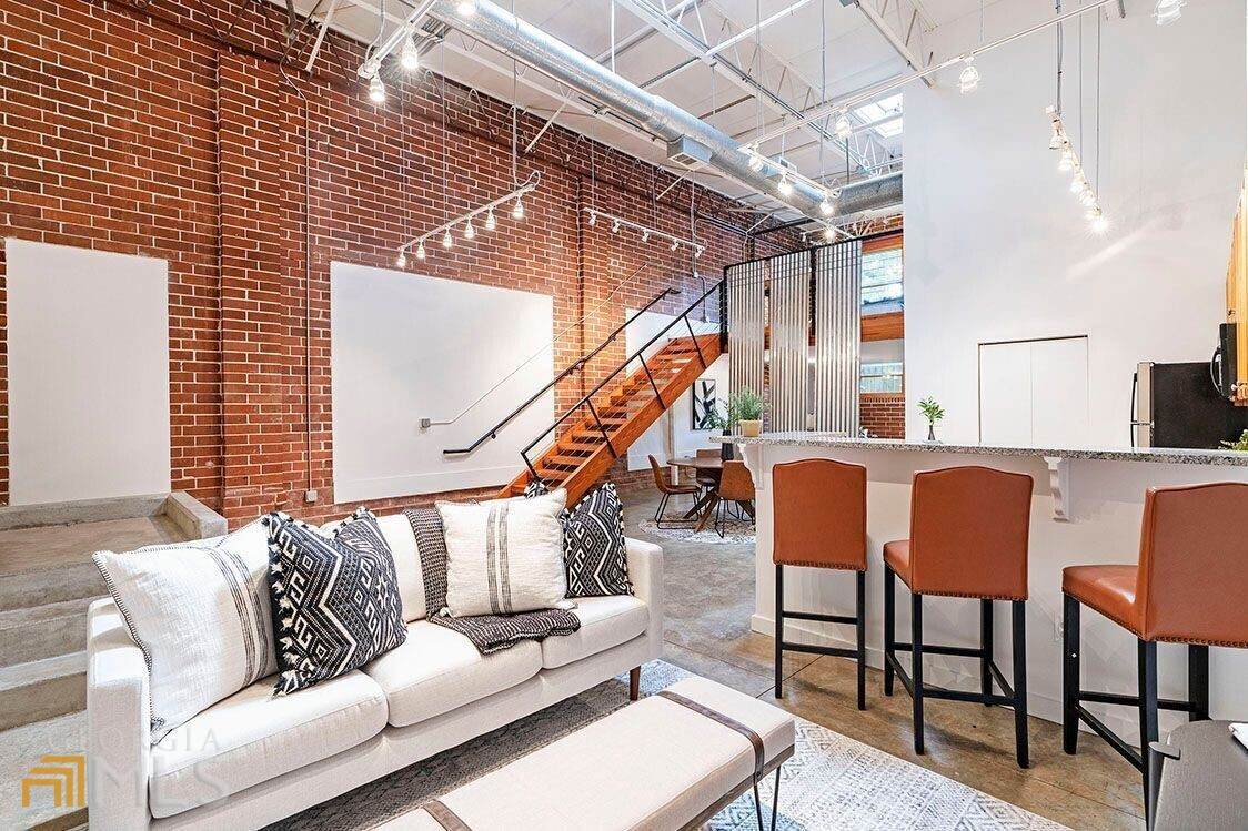 174 Chester Avenue - Photo 1