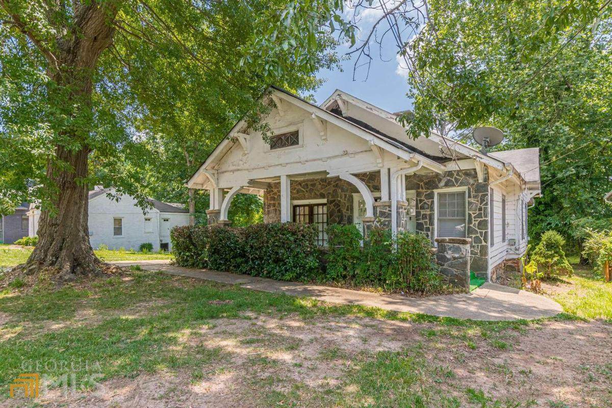 1620 South Gordon Street - Photo 1