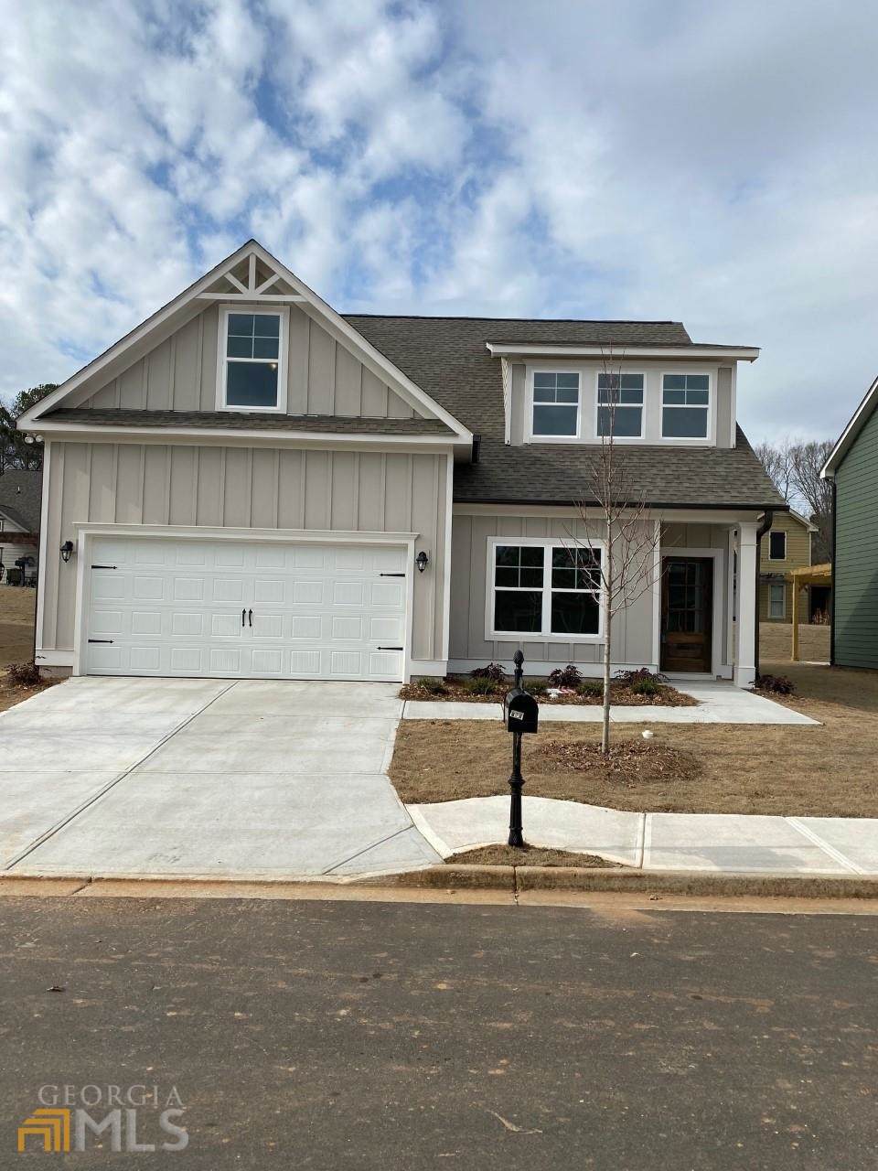 148 Russell Way - Photo 1