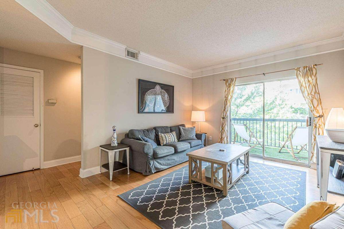 1075 Peachtree Walk - Photo 1