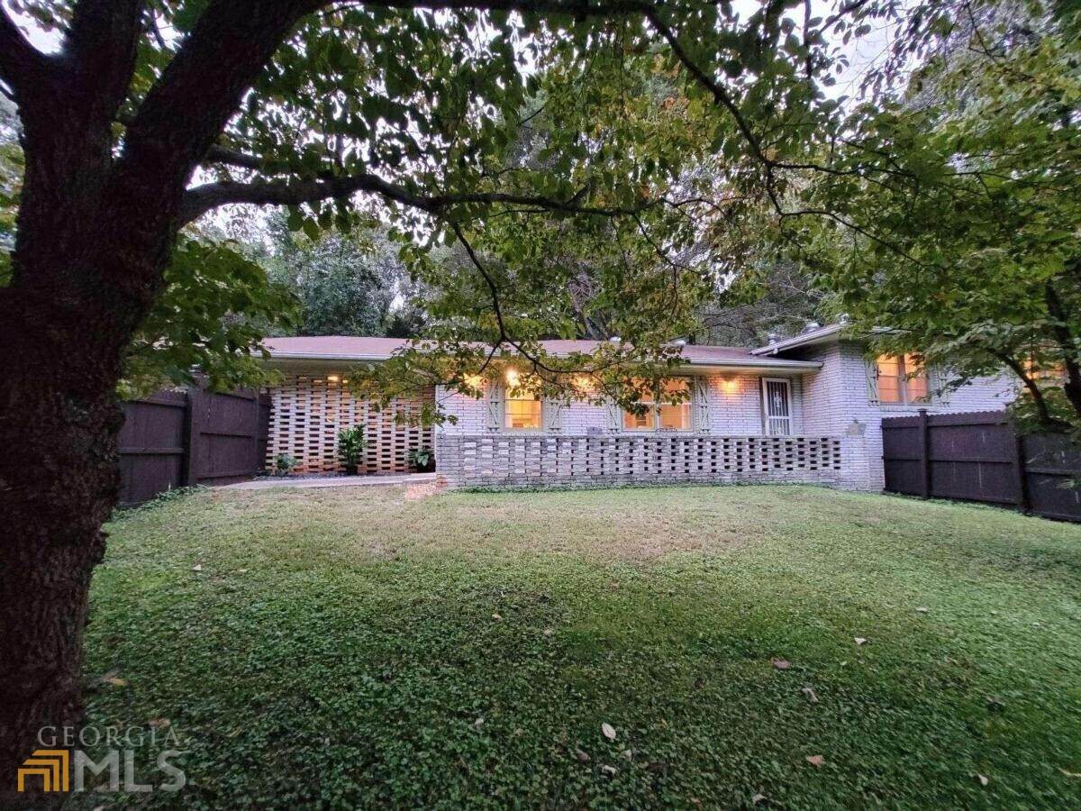 2200 East Cherokee Drive - Photo 1