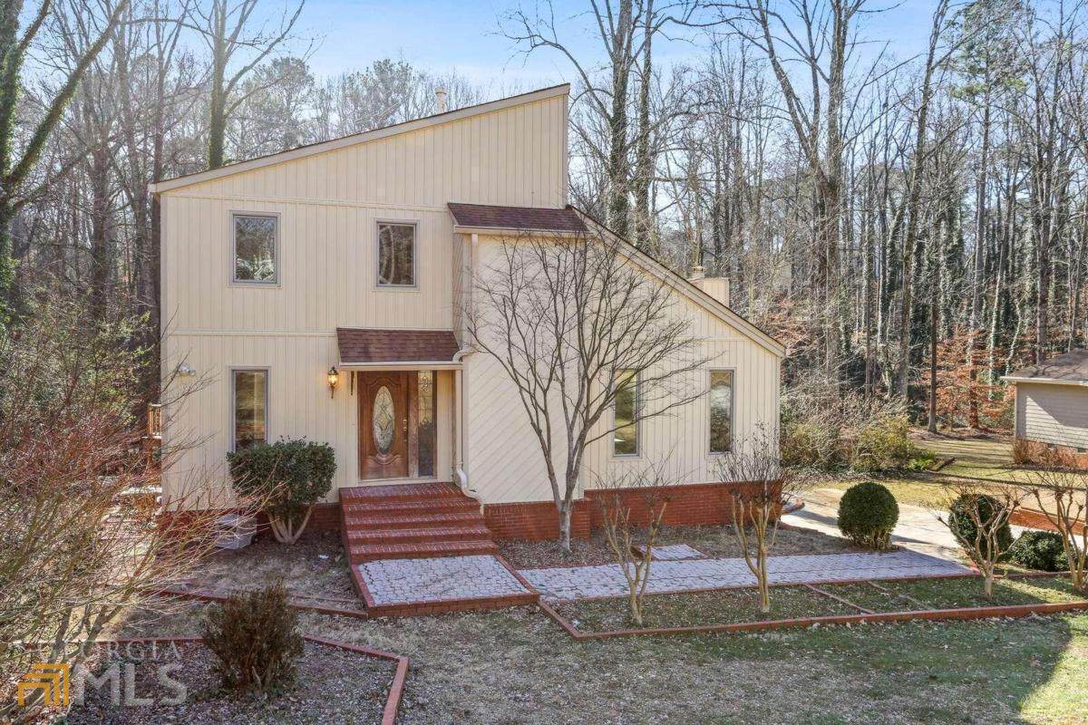 4079 Dunnington Drive - Photo 1