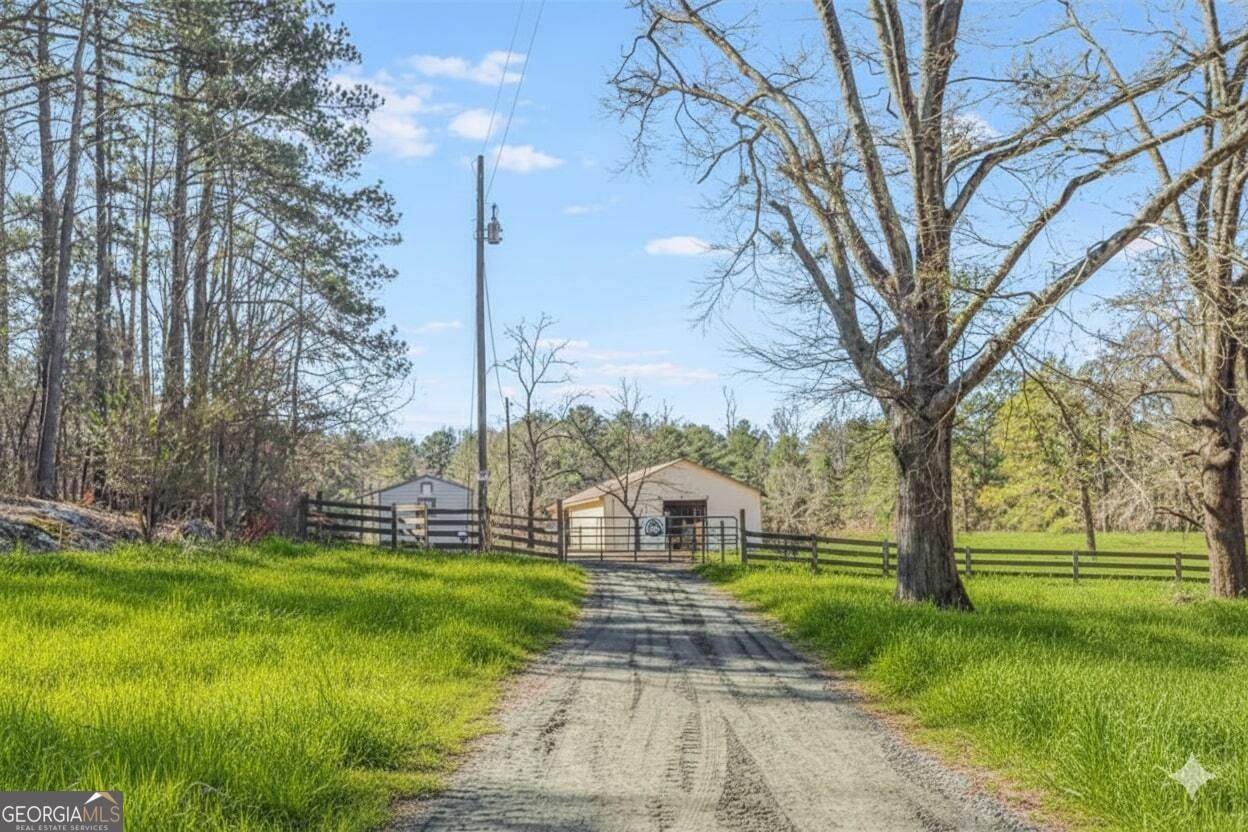 6133 Brownsville Lithia Springs Road - Photo 1