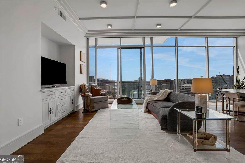1065 Peachtree Street - Photo 1